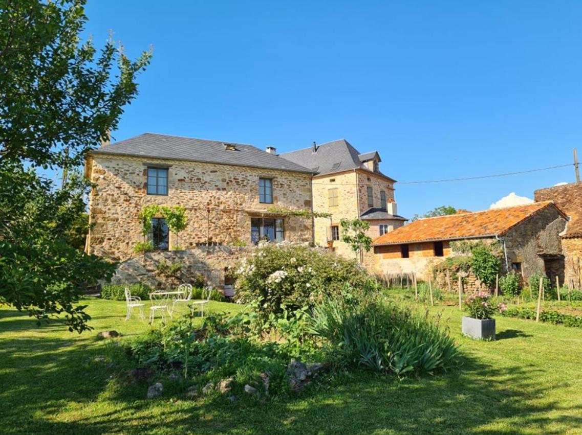 Les Peyronnies Villa Figeac Exterior photo